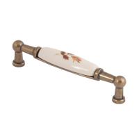 Ручка меб. скоба мет. UP21 с керам. вставкой (крем) 96 старое золото/коричневый лист AKS тип 2