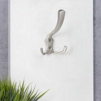 Крючок меб. трехрожковый мет. WP59 сатин AKS PLUS — купить мебельную фурнитуру в Санкт-Петербурге | AKS мебель
