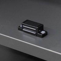 Защелка магнитная мебельная малая LEBA чёрная — купить мебельную фурнитуру в Санкт-Петербурге | AKS мебель
