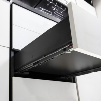 Направляющая скрытого монтажа L-550 push to open + доводчик ДСП до18mm с замками AKS SMART полное выдвижение — купить мебельную фурнитуру в Санкт-Петербурге | AKS мебель
