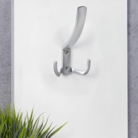 Крючок меб. трехрожковый мет. WP14 хром матовый GRIDLI — купить мебельную фурнитуру в Санкт-Петербурге | AKS мебель
