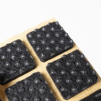 Подкладка самоприлипающая фетровая прорезиненная 20 х 20мм (1упак.=28шт), черная, Folmag — купить мебельную фурнитуру в Санкт-Петербурге | AKS мебель
