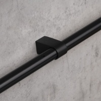 Держатель модерн, труба d16 черный AKS — купить мебельную фурнитуру в Санкт-Петербурге | AKS мебель
